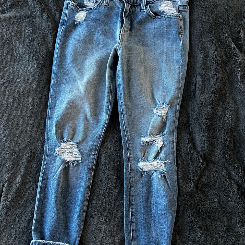 Distressed Jeans - Picture 2 of 4